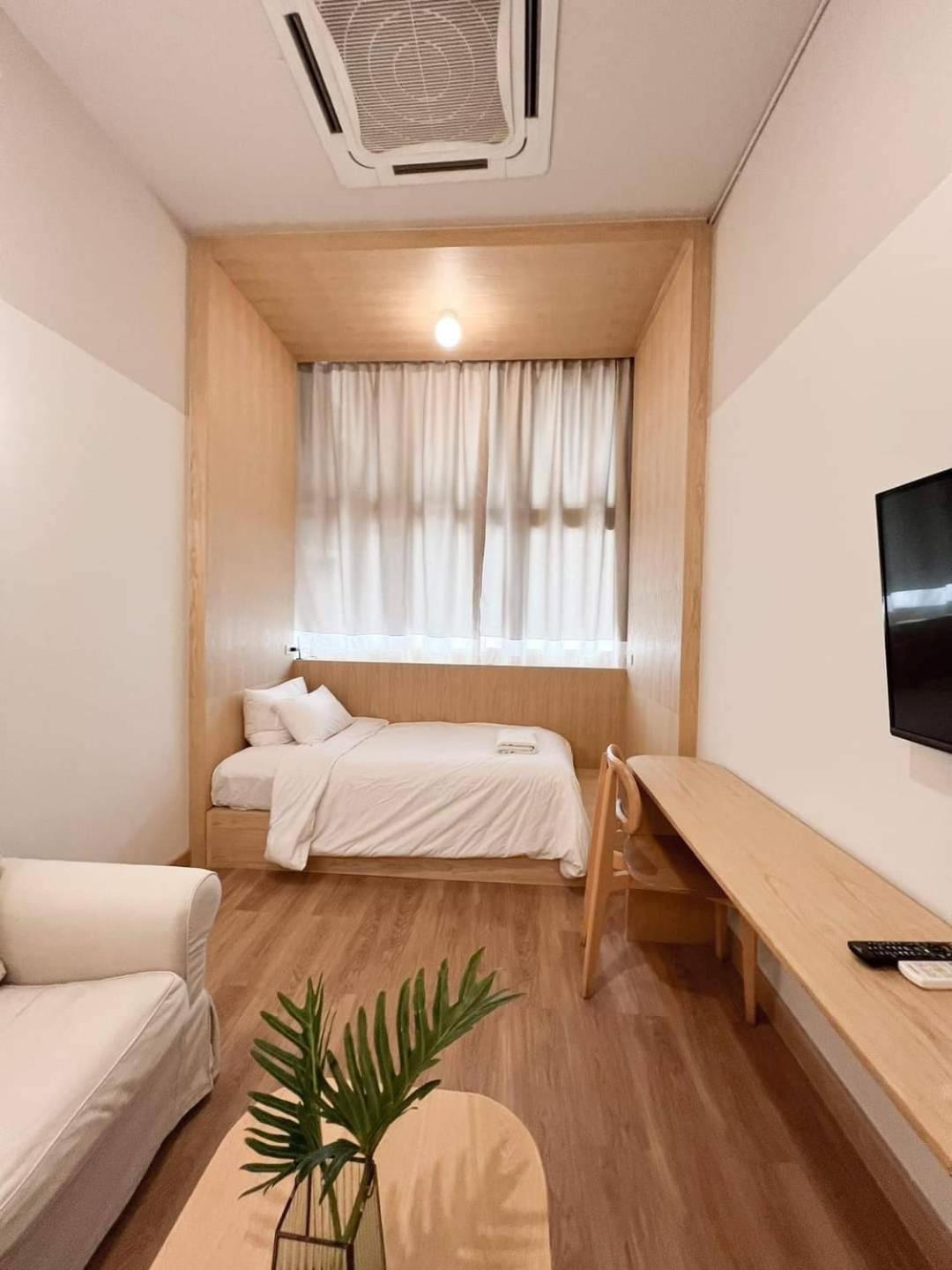 La Moon House Hotell Salaya Eksteriør bilde