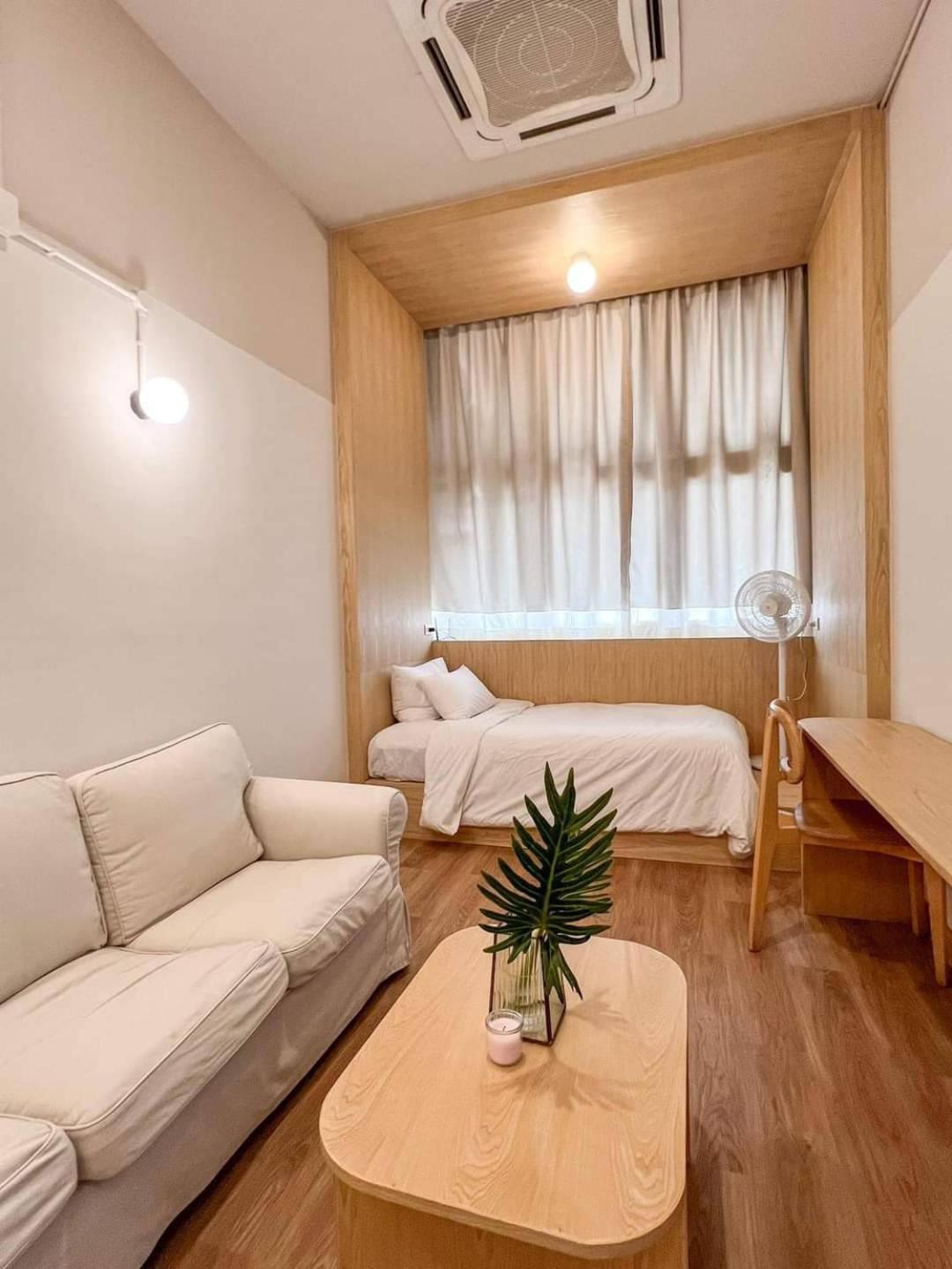 La Moon House Hotell Salaya Eksteriør bilde