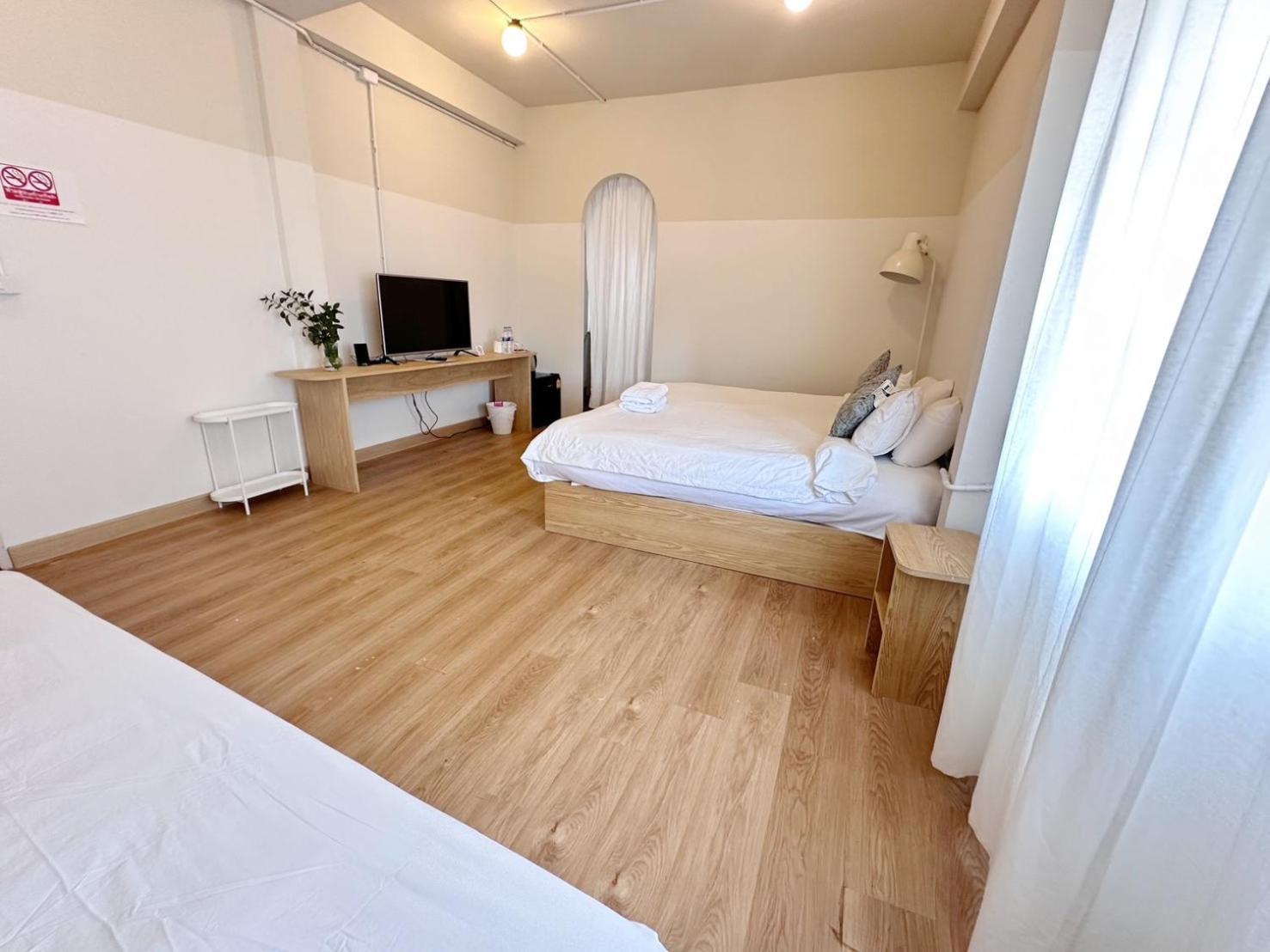 La Moon House Hotell Salaya Eksteriør bilde