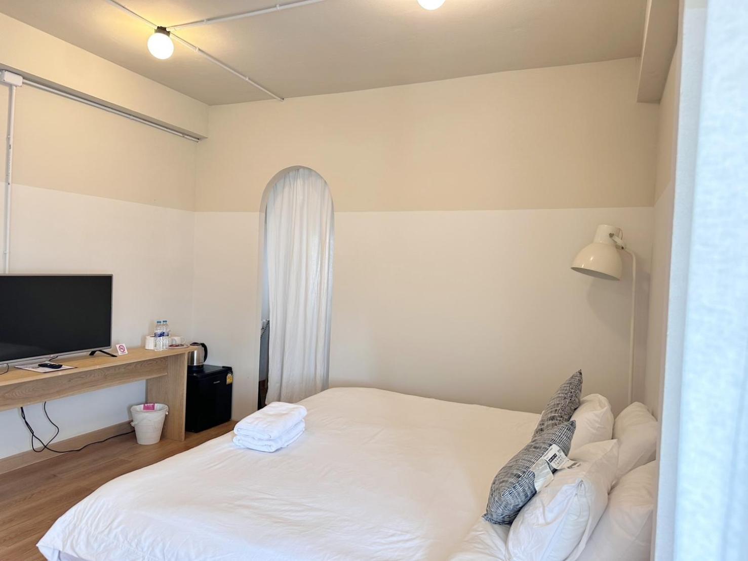 La Moon House Hotell Salaya Eksteriør bilde