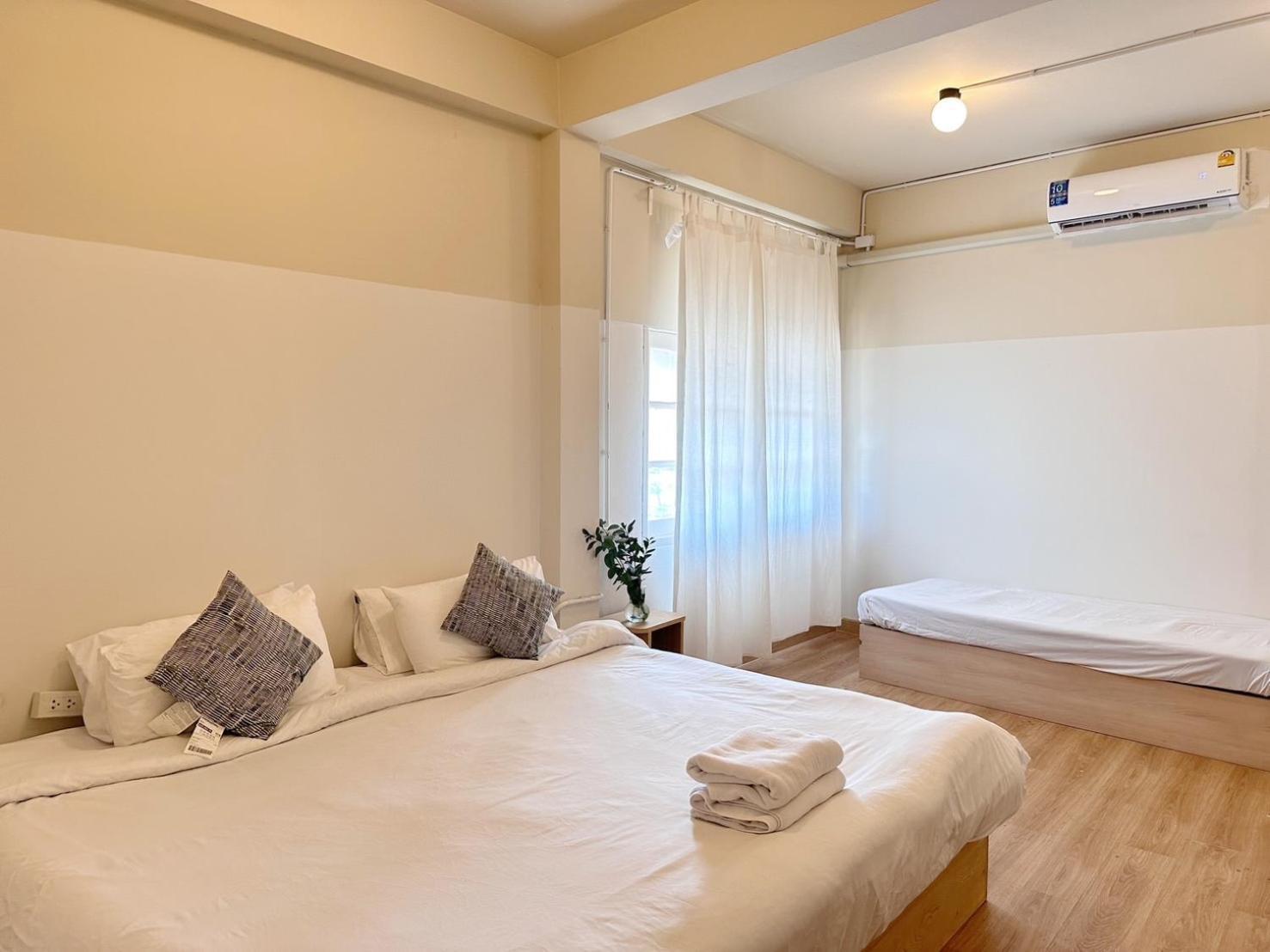 La Moon House Hotell Salaya Eksteriør bilde