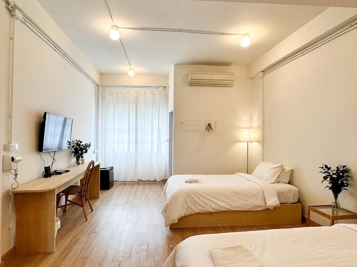 La Moon House Hotell Salaya Eksteriør bilde
