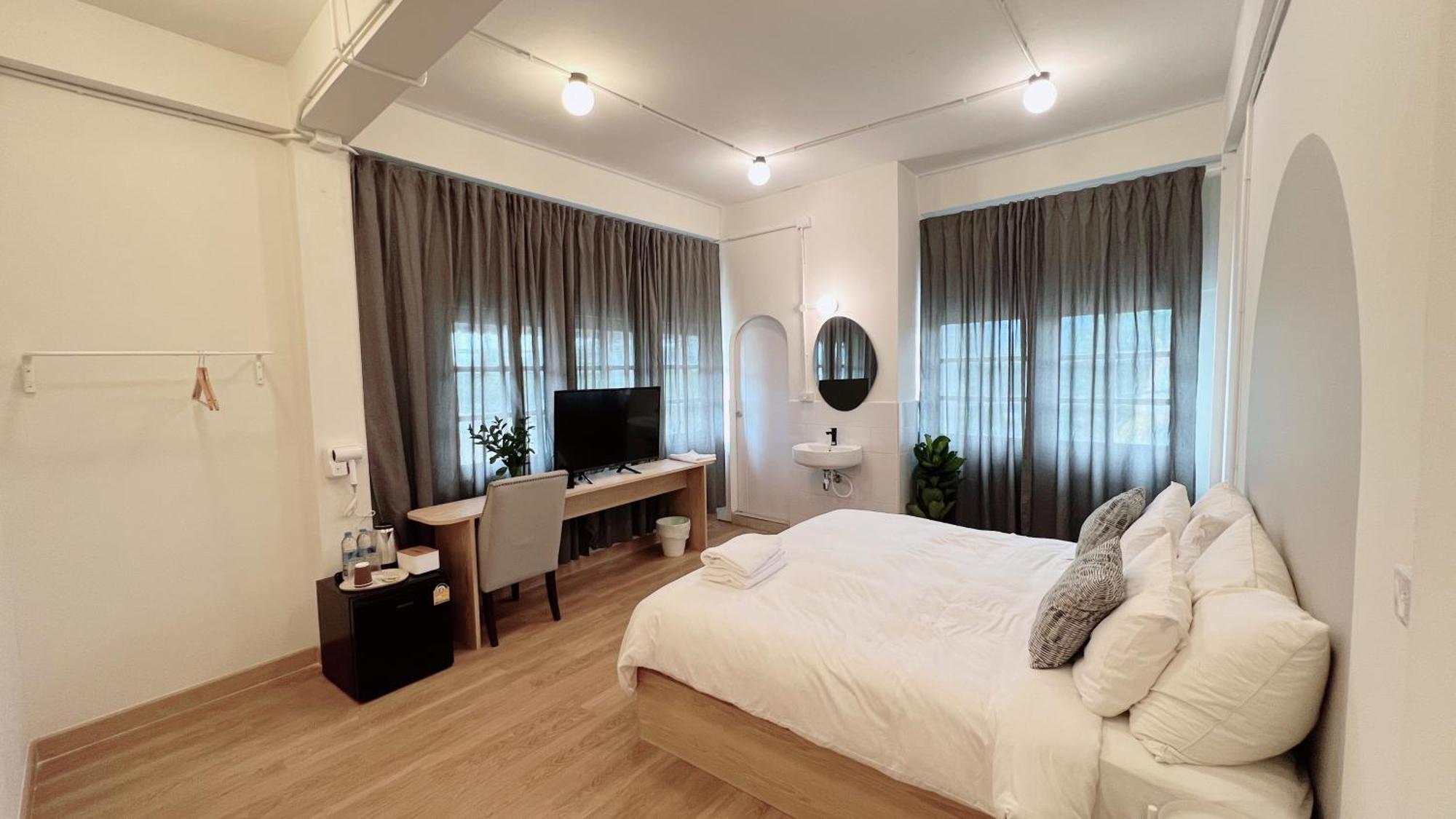 La Moon House Hotell Salaya Eksteriør bilde