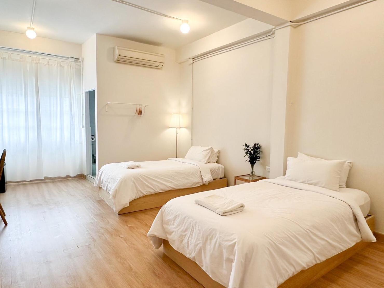 La Moon House Hotell Salaya Eksteriør bilde